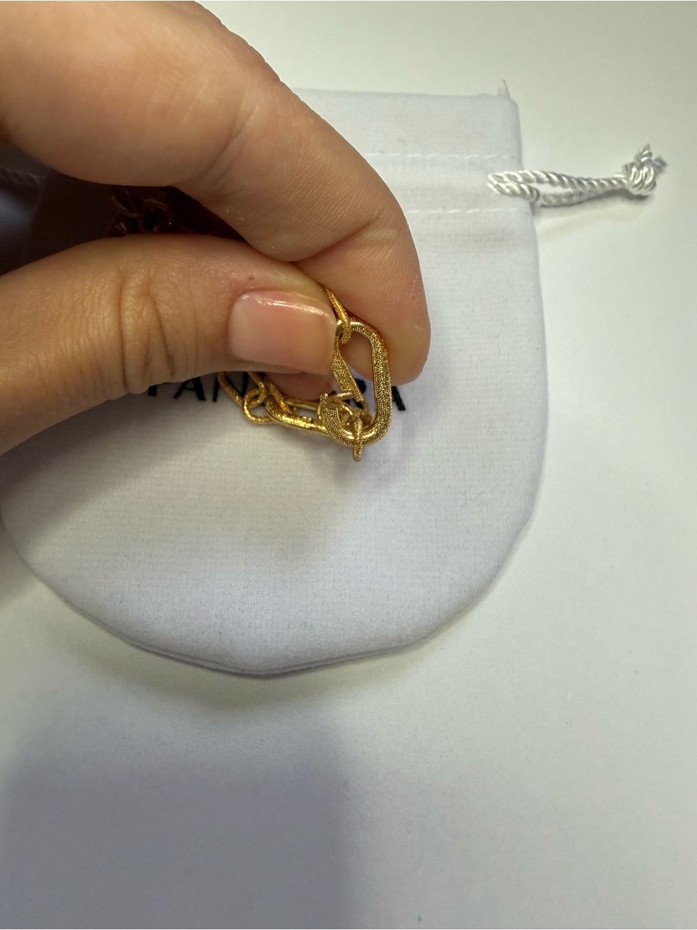 Pandora Small-Link Chain Bracelet
14k gold plating 7 inch - Picture 7 of 10